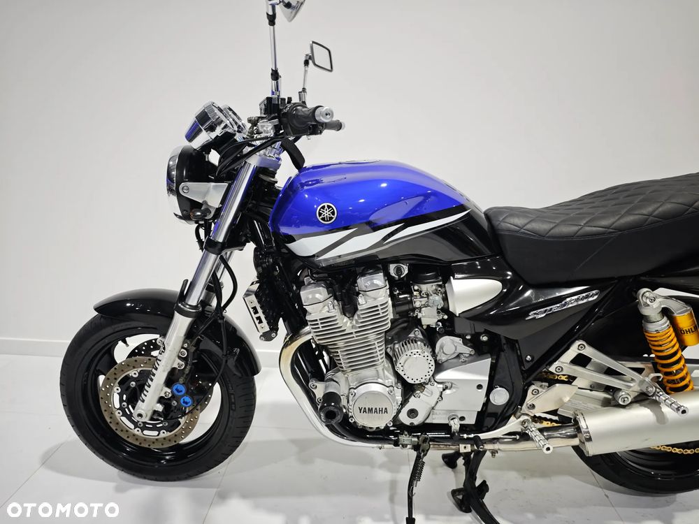 Yamaha XJR - 20