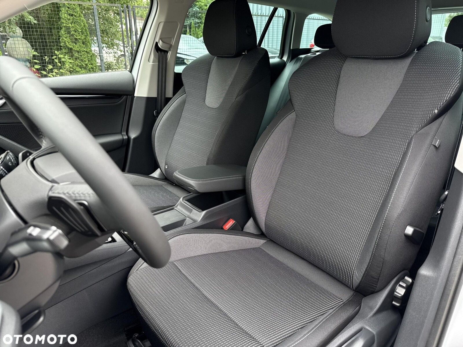 Skoda Octavia 1.5 TSI mHEV Selection DSG - 12