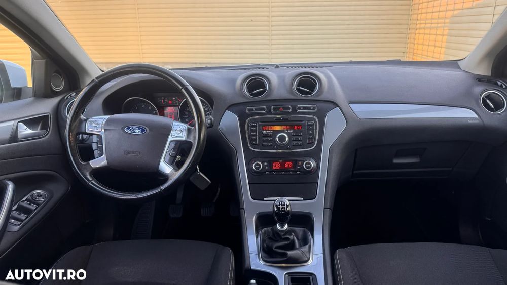 Ford Mondeo 1.6 SCTi EcoBoost Trend - 13