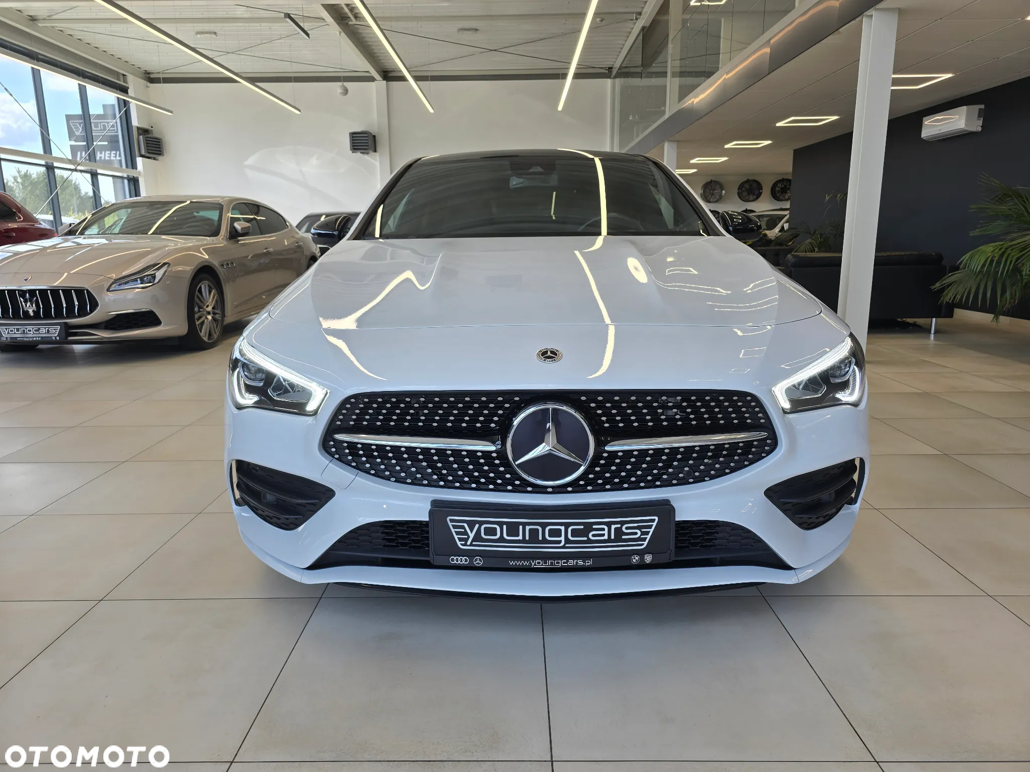 Mercedes-Benz CLA 200 4-Matic AMG Line 8G-DCT - 3