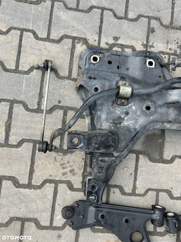 Opel Corsa E kołyska wahacze wózek trawers bez rdzy belka zawieszenia przód - 4