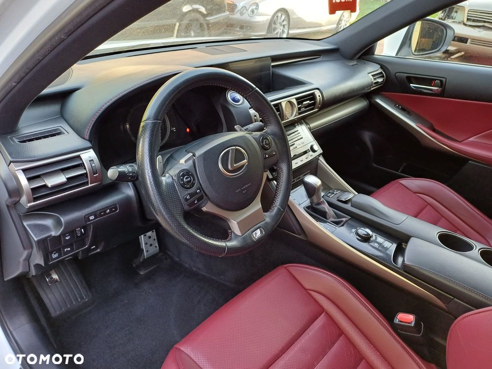 Lexus IS ver-300h-f-sport - 17