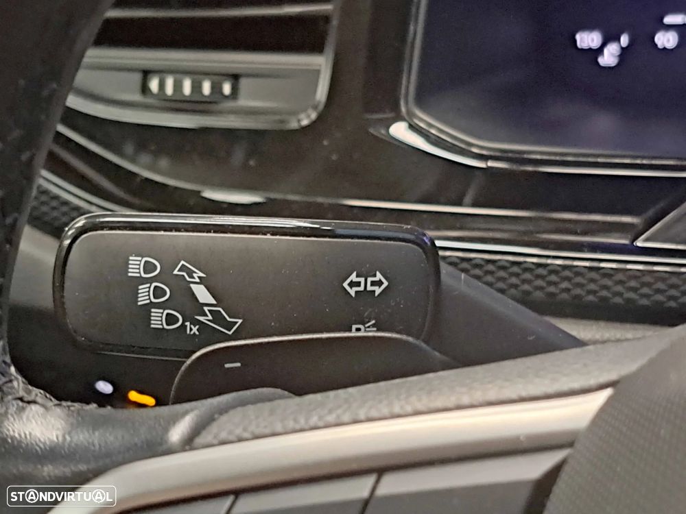 Volkswagen Taigo 1.0 TSI OPF DSG Life — fotografia 17