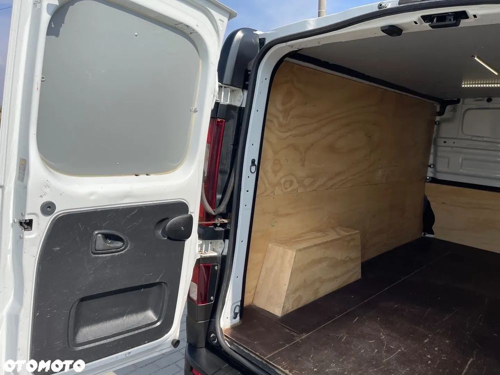 Opel Vivaro - 23