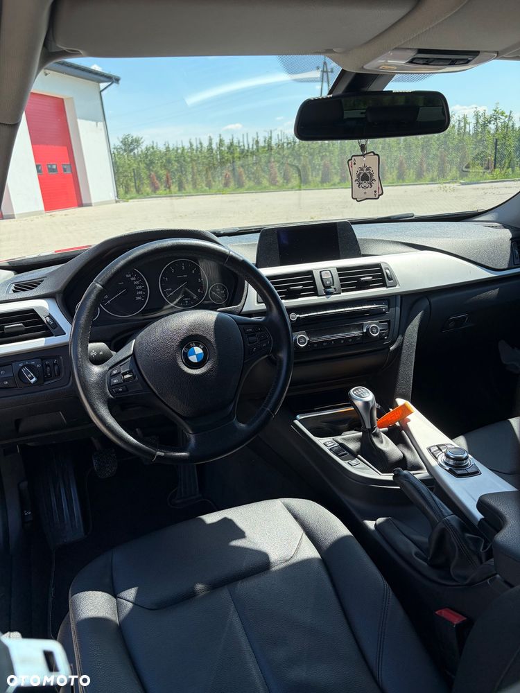 BMW Seria 3 318d Modern Line - 10