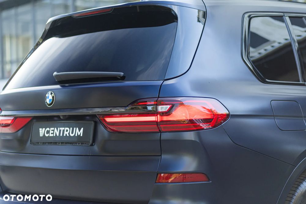 BMW X7 M50i sport - 11