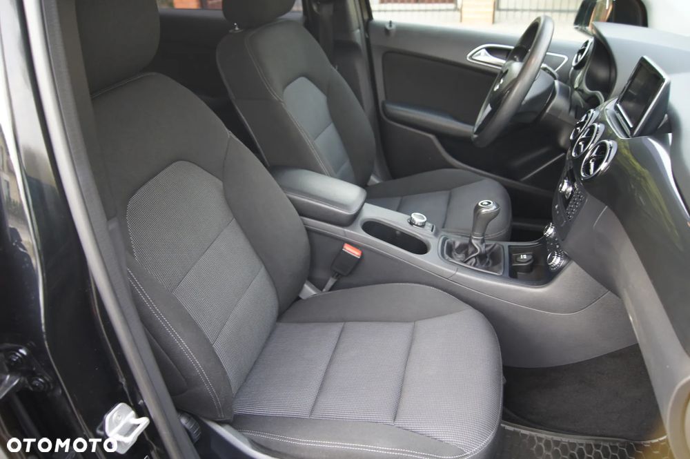 Mercedes-Benz Klasa B 180 CDI (BlueEFFICIENCY) - 20