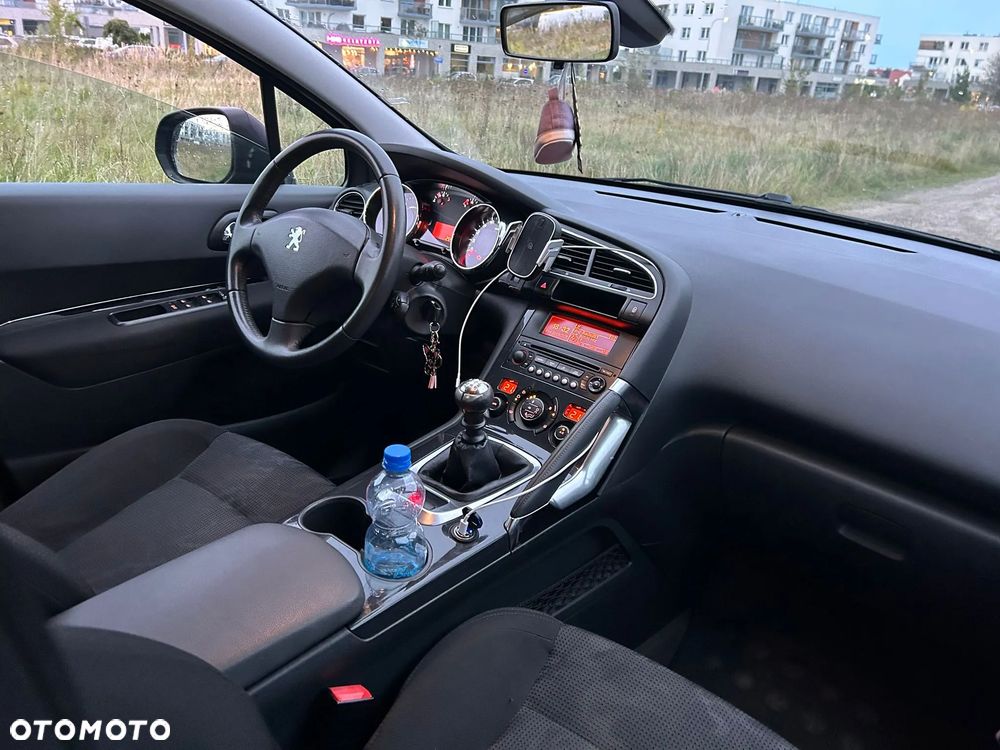 Peugeot 3008 1.6 HDi Premium - 17