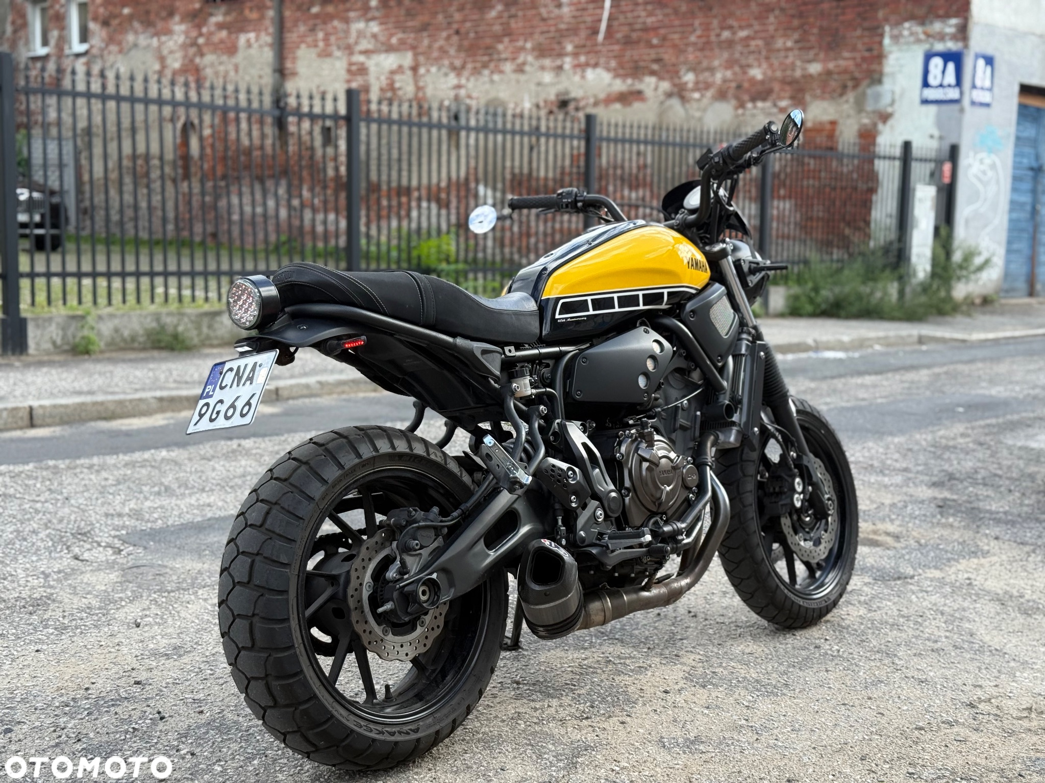 Yamaha XSR - 8