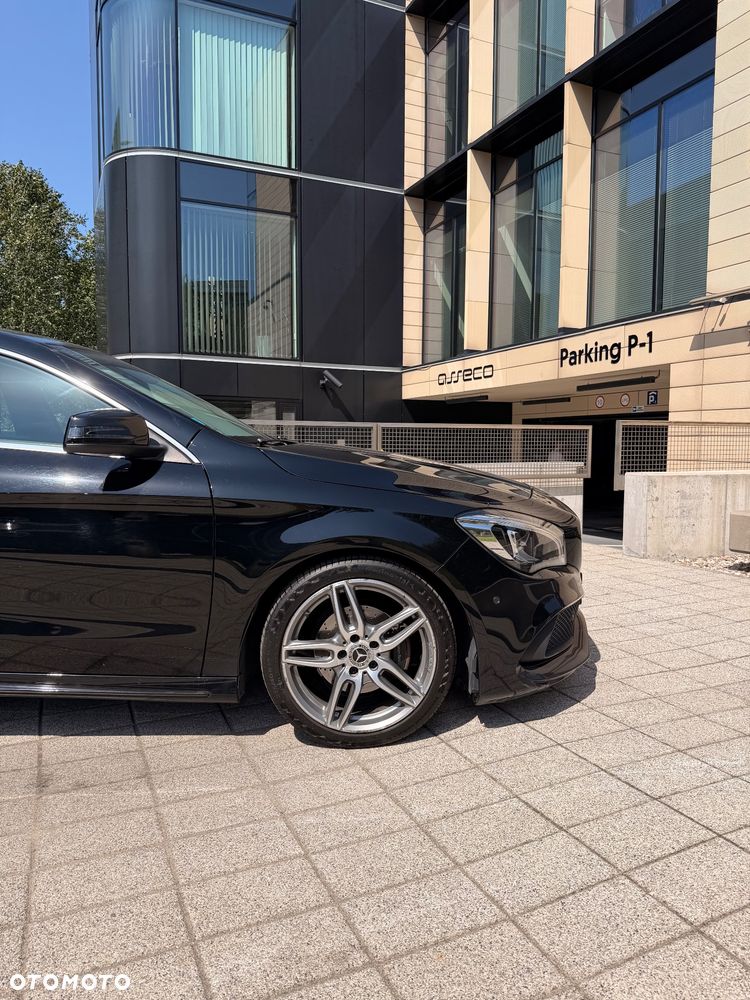 Mercedes-Benz CLA 200 7G-DCT AMG Line - 23