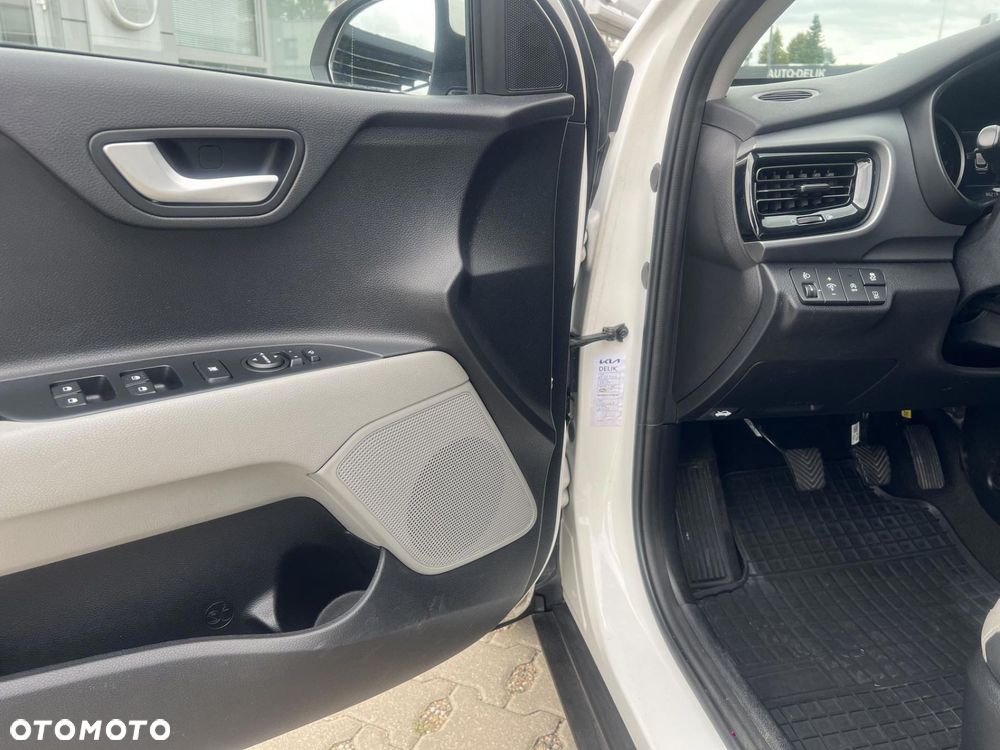 Kia Stonic 1.2 L - 11