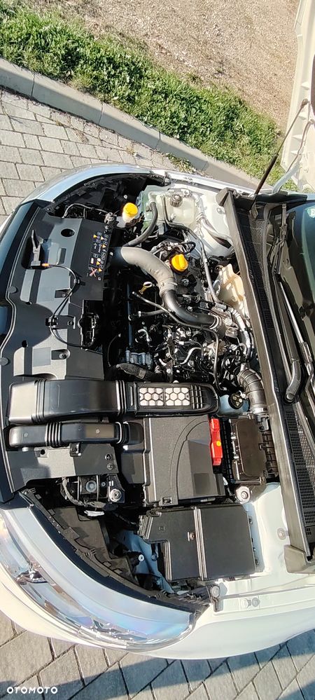 Renault Megane ENERGY TCe 130 Start & Stop Paris Business - 29