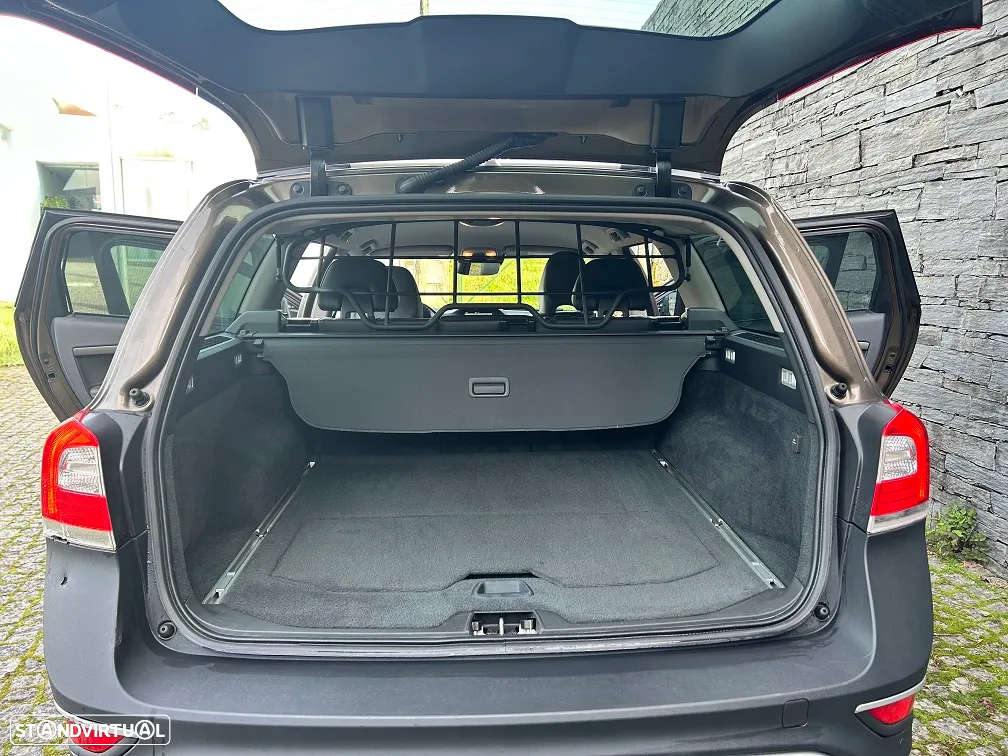 Volvo XC 70 2.0 D4 Summum Dynamic Geartronic - 24