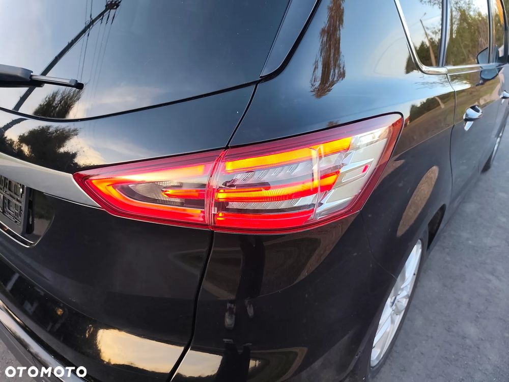 Ford S-Max 2.0 TDCi Titanium PowerShift - 38