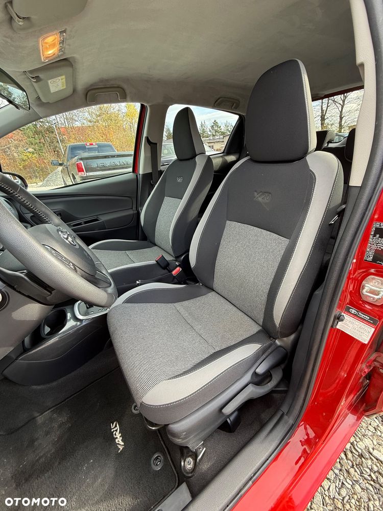Toyota Yaris 1.5 Premium CVT - 9