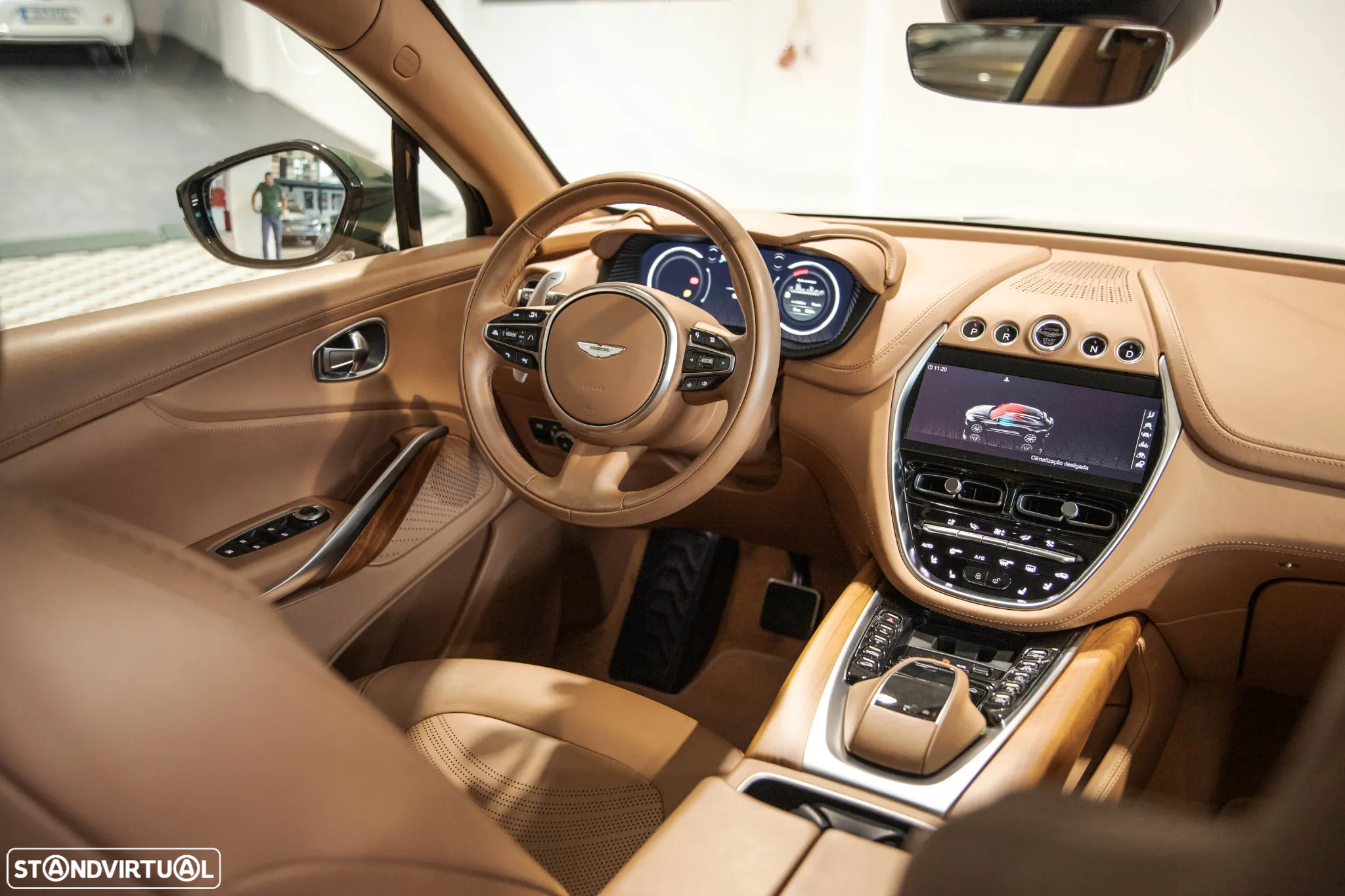 Aston Martin DBX Standard - 17