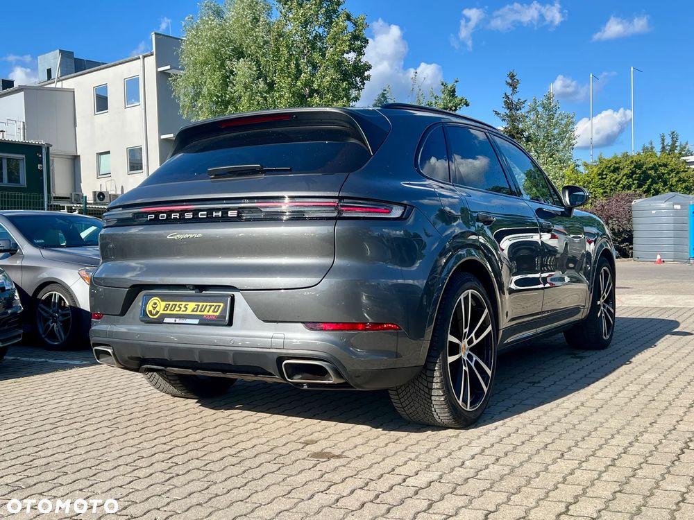Porsche Cayenne - 9