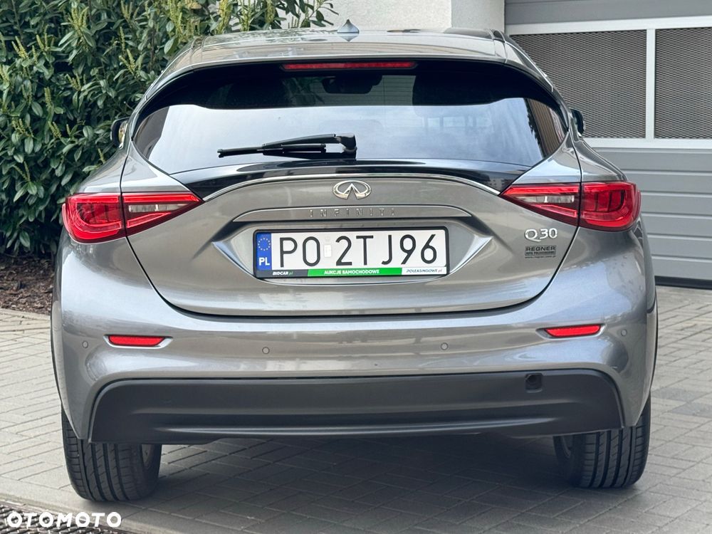 Infiniti Q30 1.5d Premium - 9