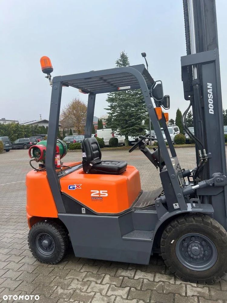 Doosan G25G - 1