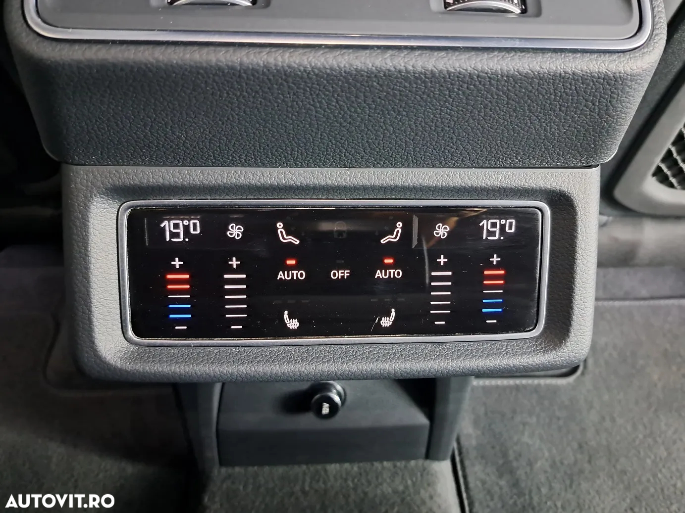 Audi e-tron quattro S - 25