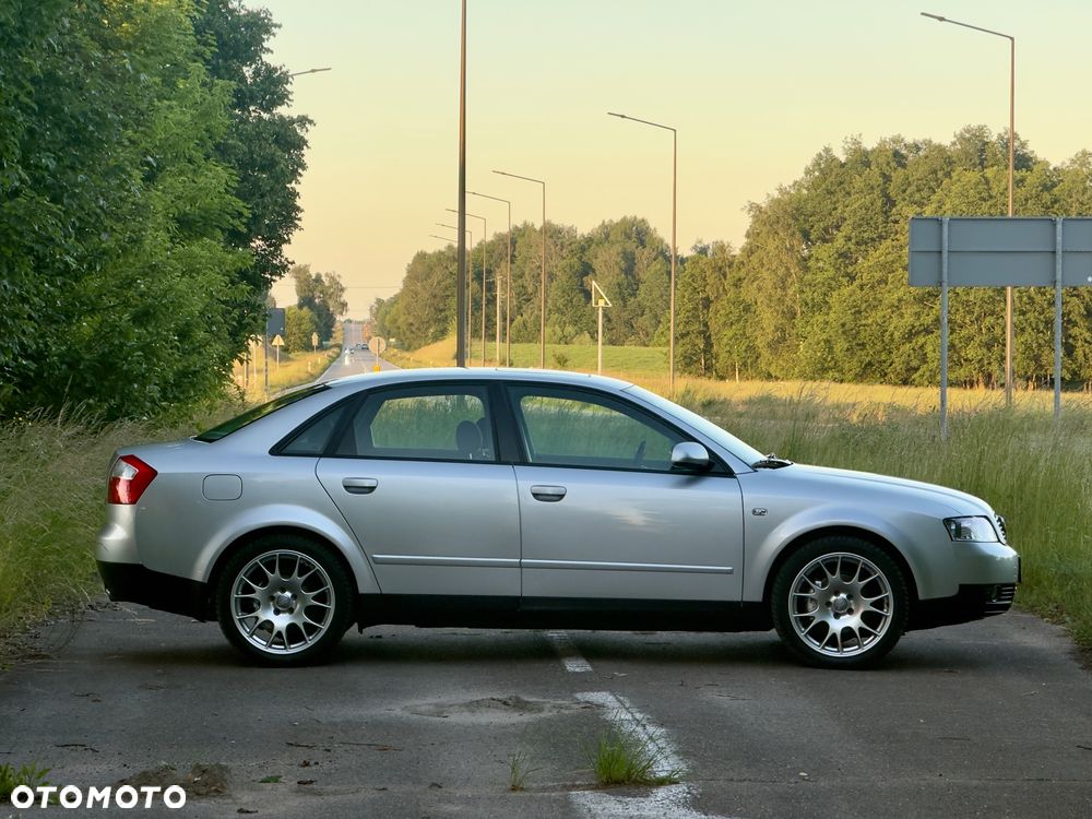 Audi A4 Limousine 1.8T Quattro - 8