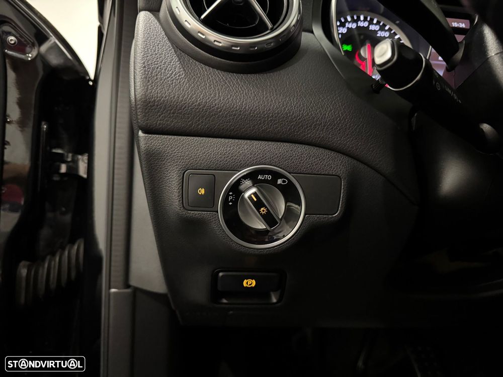 Mercedes-Benz GLA 200 - 51