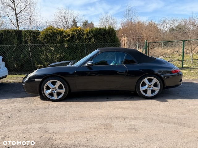 Porsche 911 Carrera Cabrio - 16