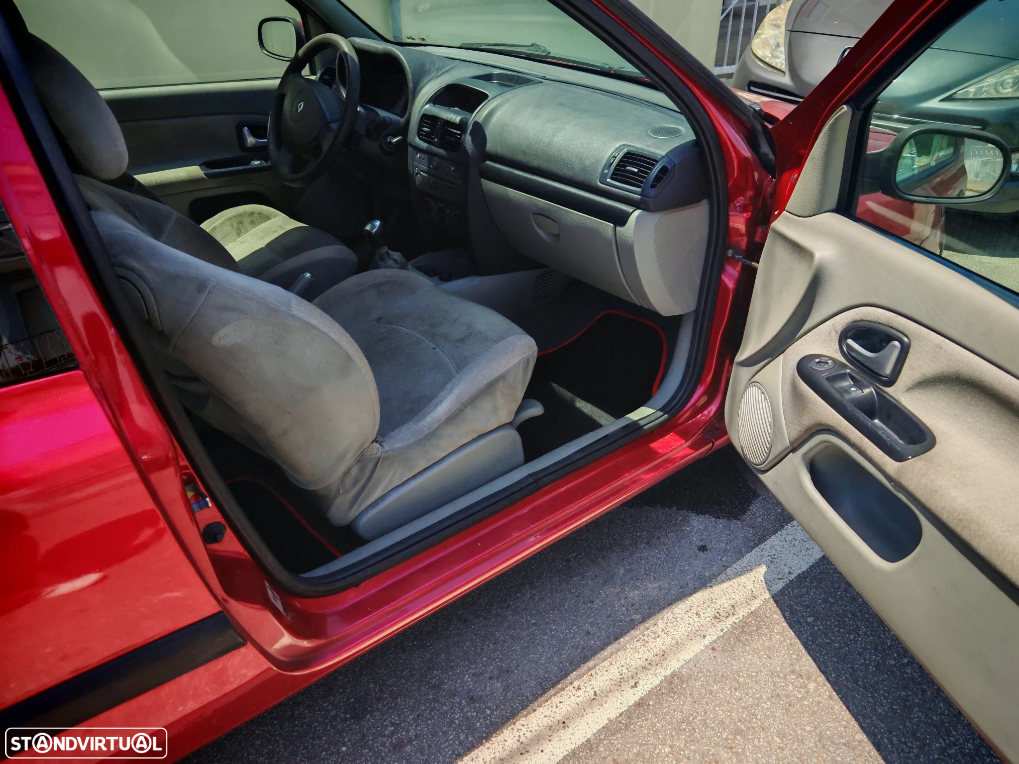 Renault Clio - 8