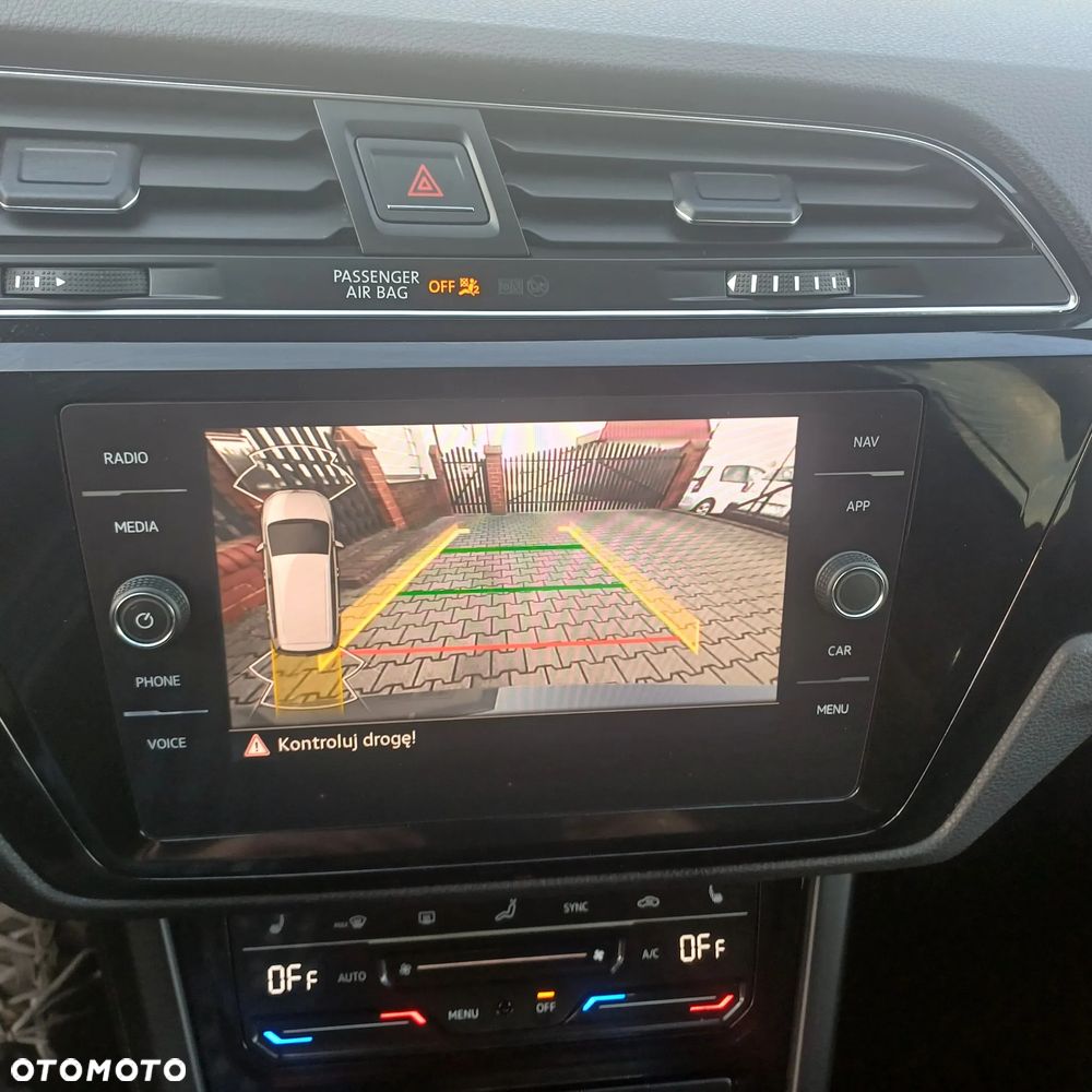 Volkswagen Touran - 19