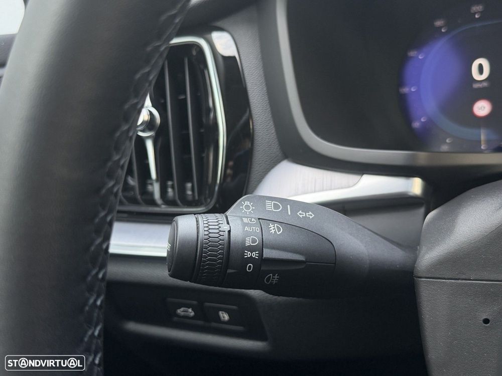 Volvo V60 2.0 T6 AWD TE Core - 22