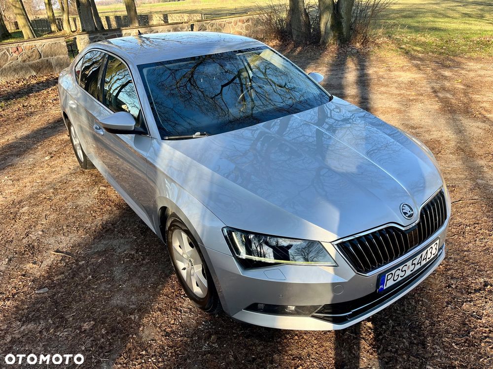 Skoda Superb 2.0 TDI Sportline DSG - 15