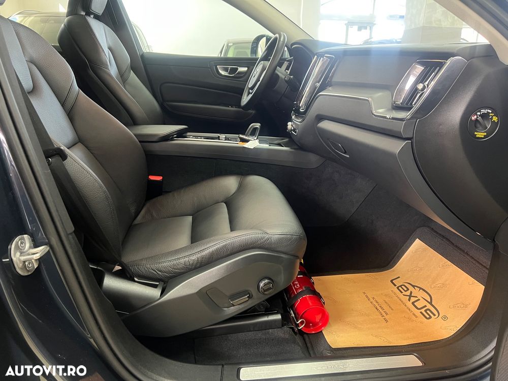 Volvo XC 60 T6 AWD Recharge Geartronic Inscription Expression - 5