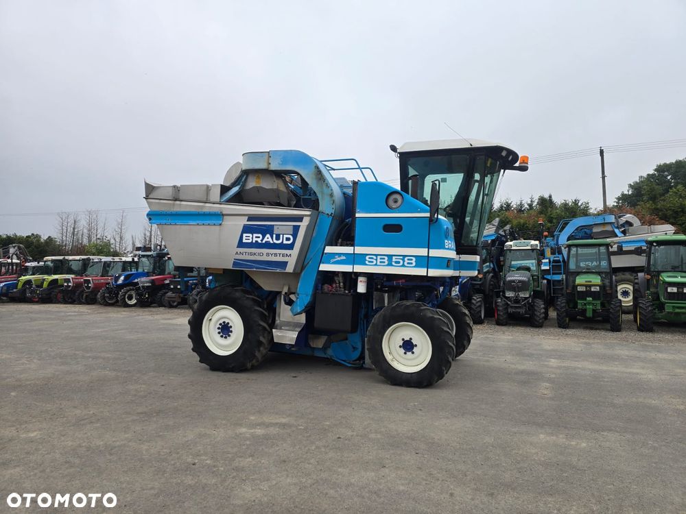 New Holland Braud 58 - 3