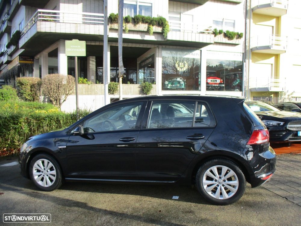 VW Golf 1.6 TDi BlueMotion Confortline - 5