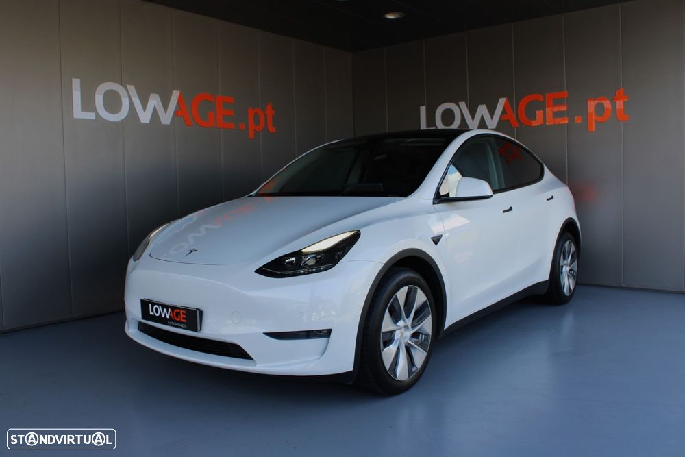 Tesla Model Y Long Range Dual Motor AWD - 36