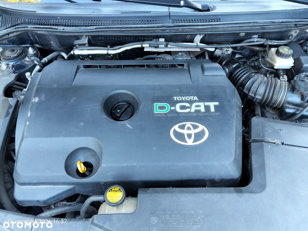 Toyota Avensis 2.2 D-CAT Sol - 12