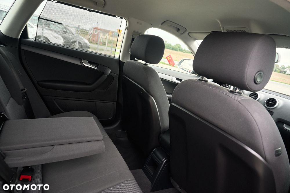 Audi A3 Sportback 1.6 Ambiente - 36