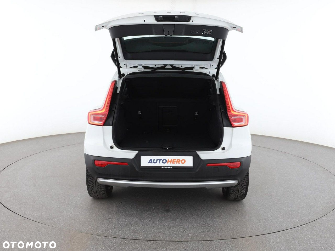 Volvo XC 40 T3 Momentum Pro - 19