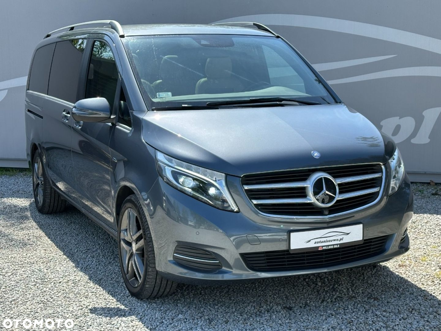 Mercedes-Benz Klasa V - 14