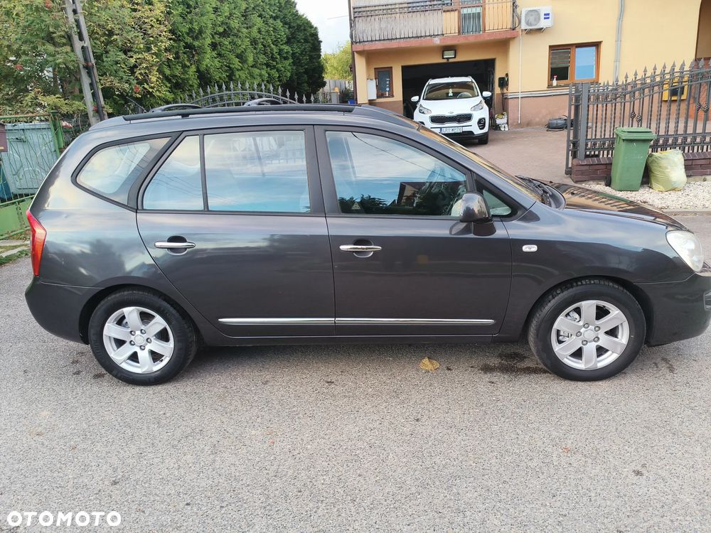Kia Carens 2.0 CVVT Spirit - 19