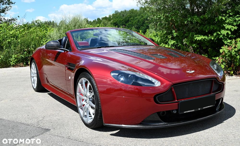 Aston Martin Vantage - 13