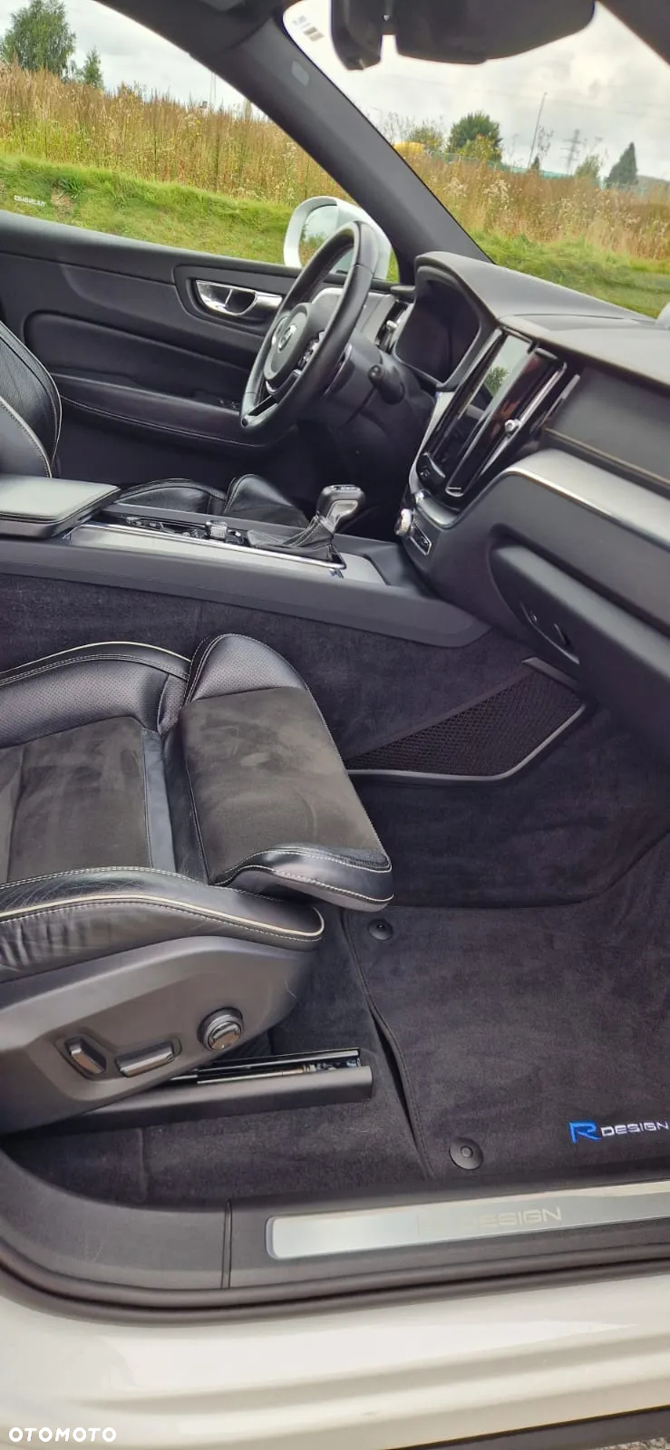 Volvo XC 60 T6 GPF AWD R-Design - 36