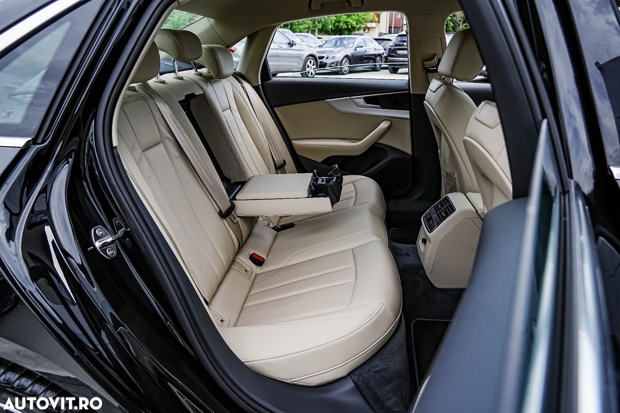 Audi A4 40 TFSI S tronic design - 14