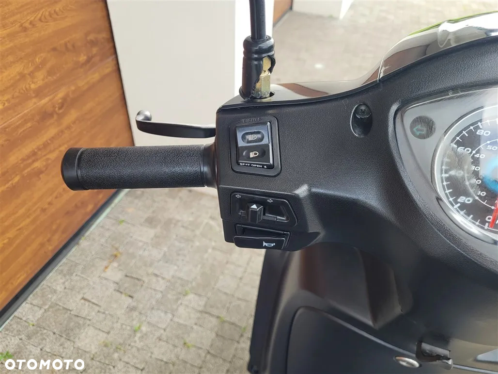 Peugeot Tweet - 9