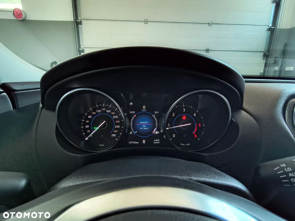 Jaguar XE 2.0 D AWD Prestige - 17