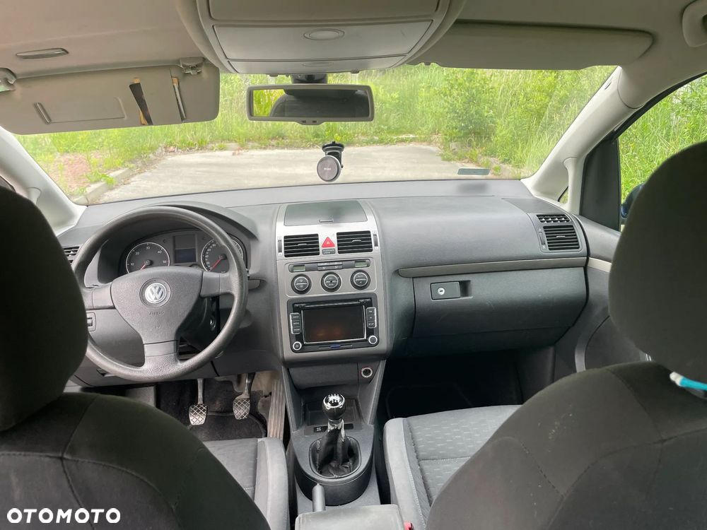 Volkswagen Touran - 9