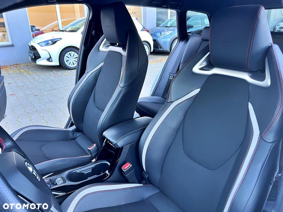 Toyota Corolla 1.8 Hybrid GR Sport Dynamic - 14