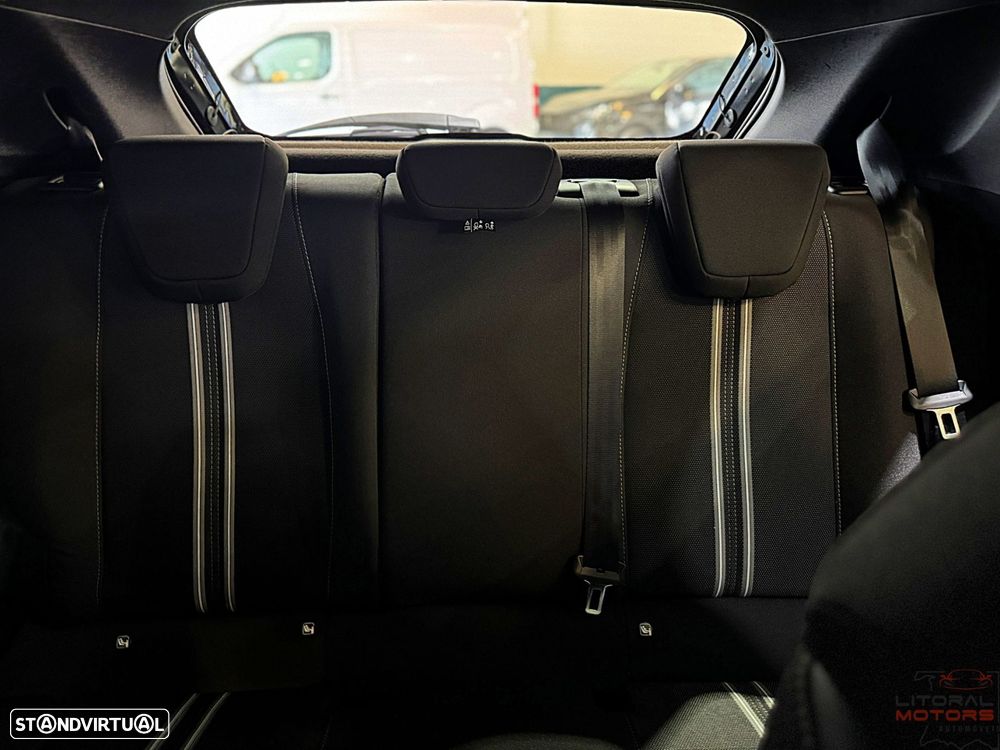 Opel Corsa 1.2 T Hybrid EdCT - 36