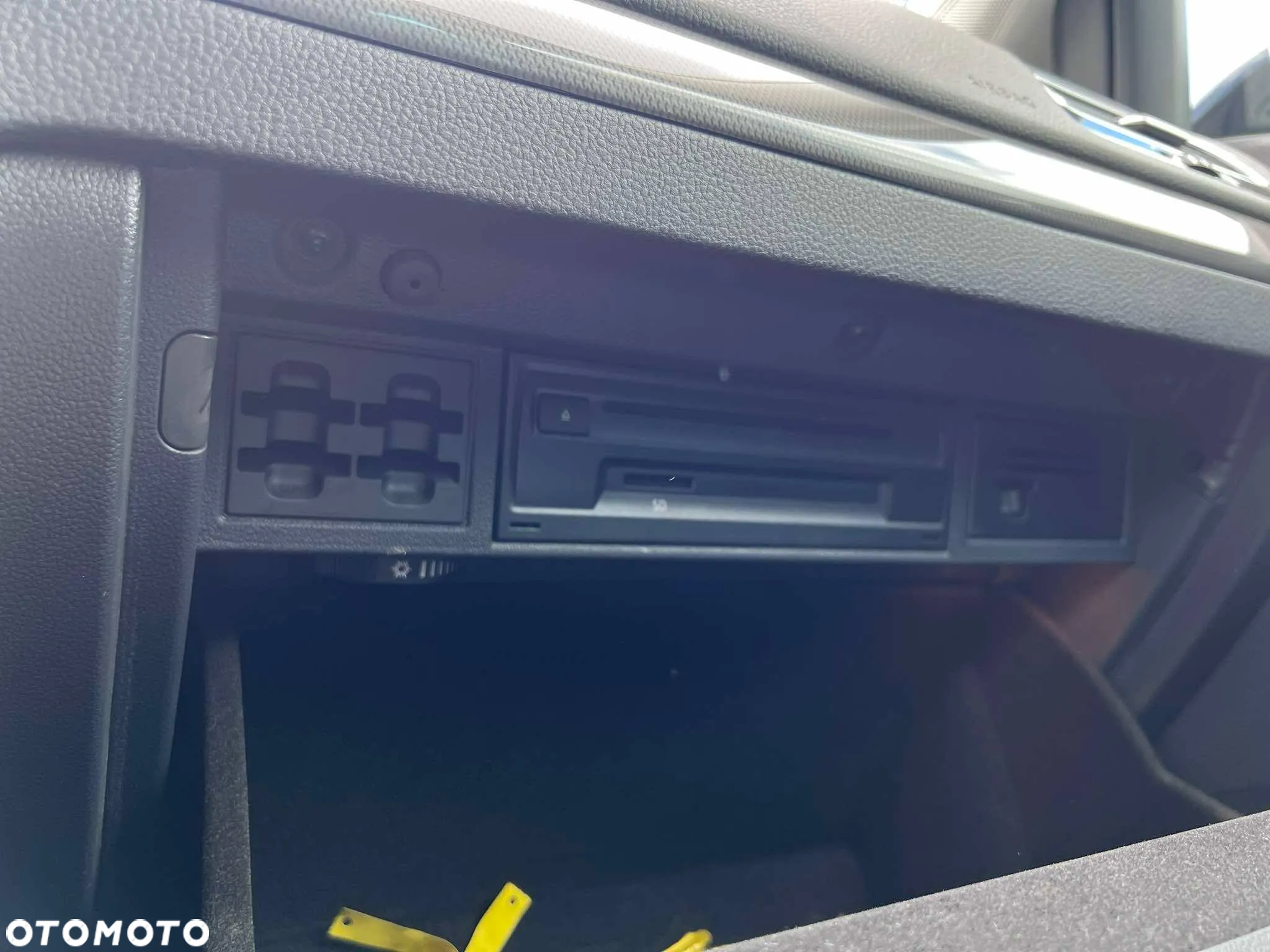 Volkswagen Golf 2.0 TDI SCR IQ.DRIVE - 28