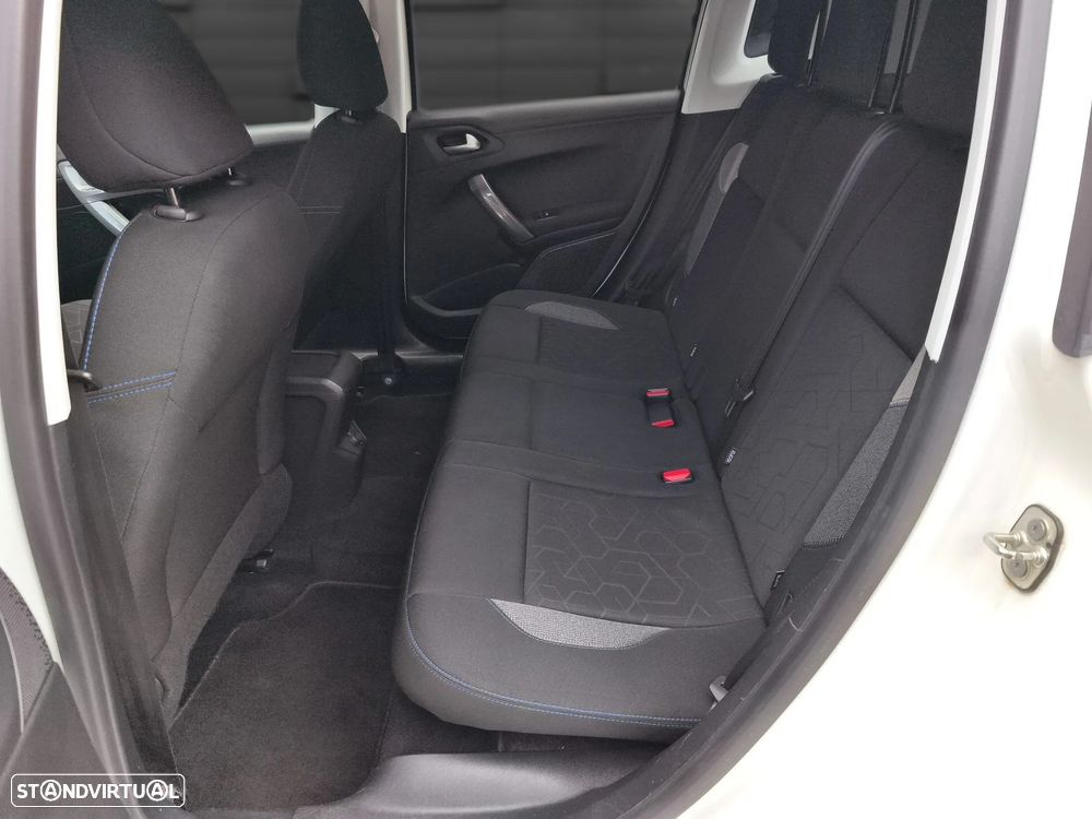 Peugeot 2008 1.2 PureTech Style - 10